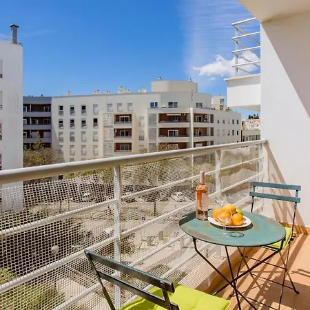 Bright & Lovesome W/ Balcony In By Lovelystay * פורטימאו