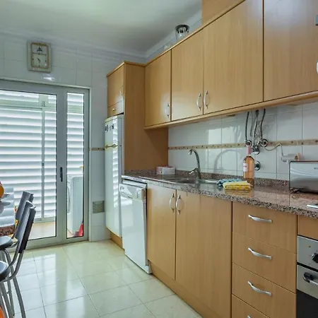 Bright & Lovesome W/ Balcony In By Lovelystay