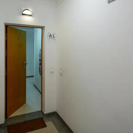 Bright & Lovesome W/ Balcony In By Lovelystay